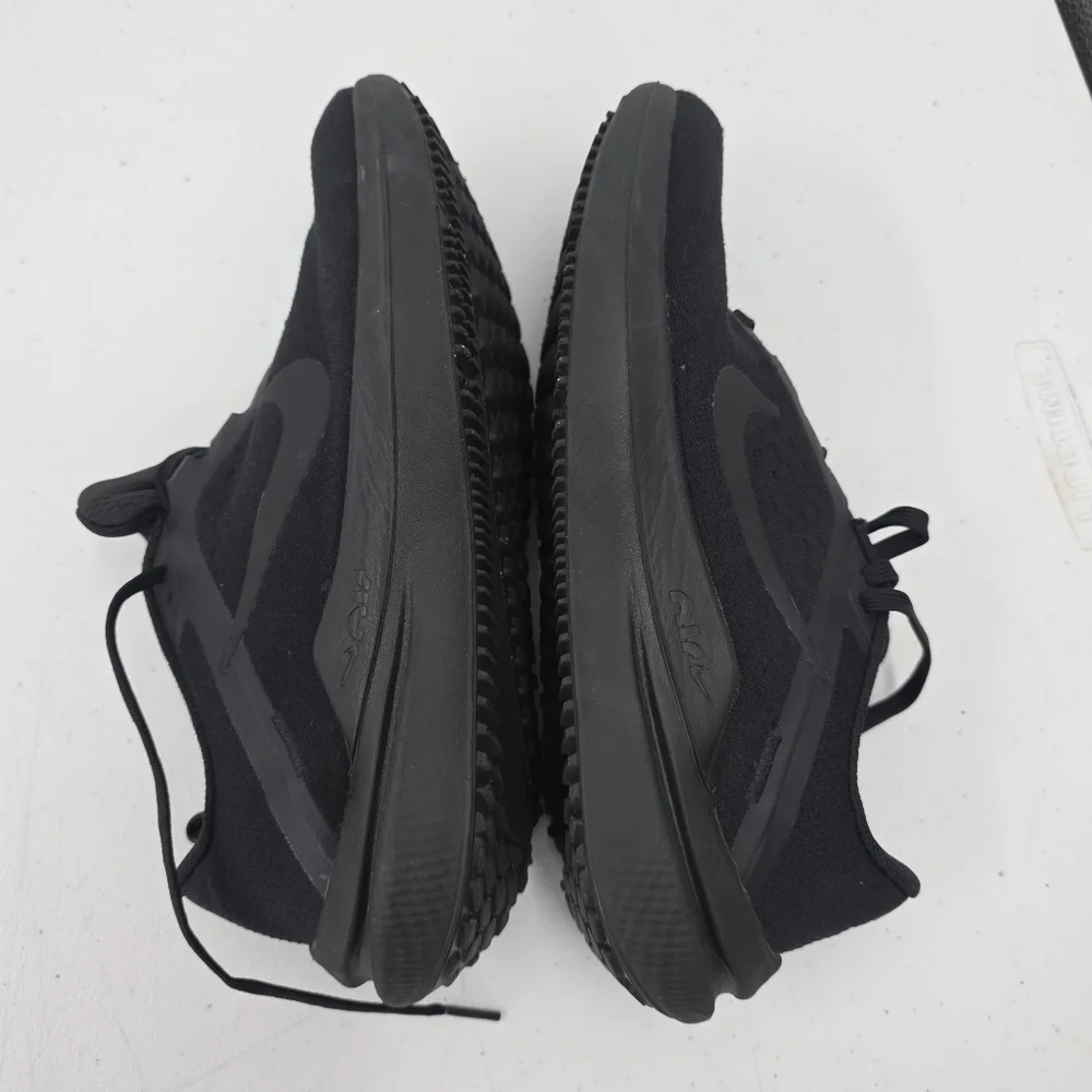 Nike‎ Winflo 10 Triple Black Mesh Running Shoes Women's Size 8.5 DV4023-001.